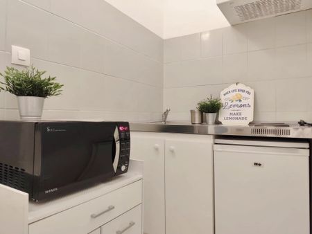 Location Appartement 1 pièce 33m² NIMES 30000 - Photo 4