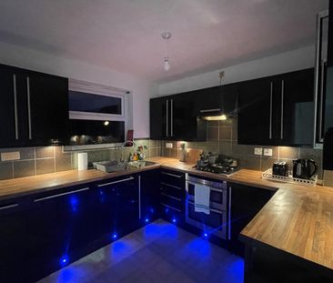 5 Bed Semi-Detached House, Furlong Road, CV1 - Photo 5