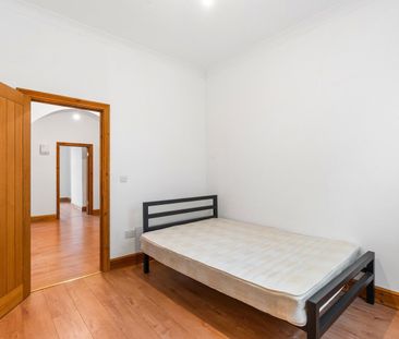 3 Bed Flat, Wellington Road, BN2 - Photo 3