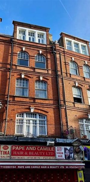 3 bedroom flat to rent - Photo 1