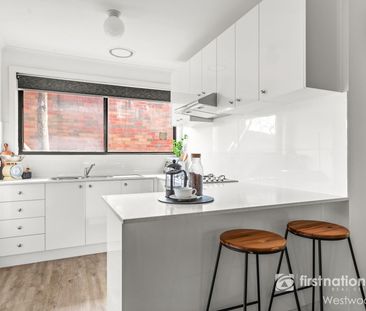 Duncans My Mate! - Photo 1