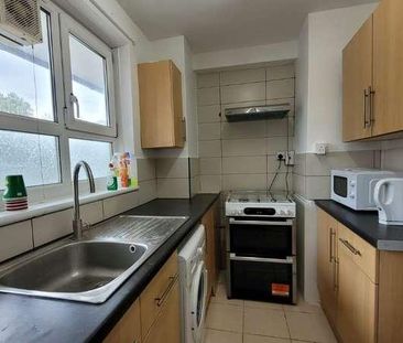 Flat, Gatwick House, Clemence Street, London, E14 - Photo 1