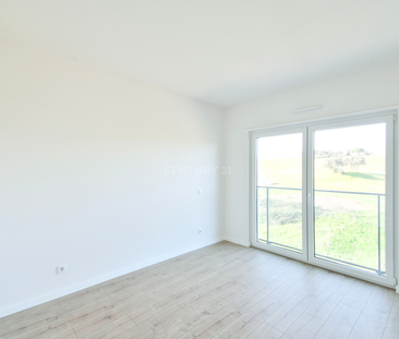 Apartamento T1 Mobiliado com Vista para Campo de Golfe no Lumiar | ... - Photo 3