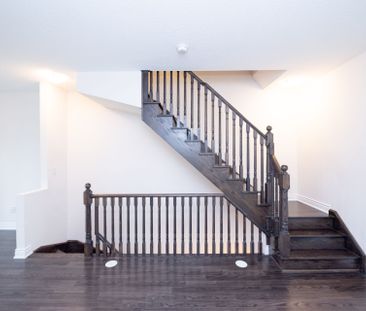 For Lease - 319 South Park Road, Markham, Ontario - Photo 5