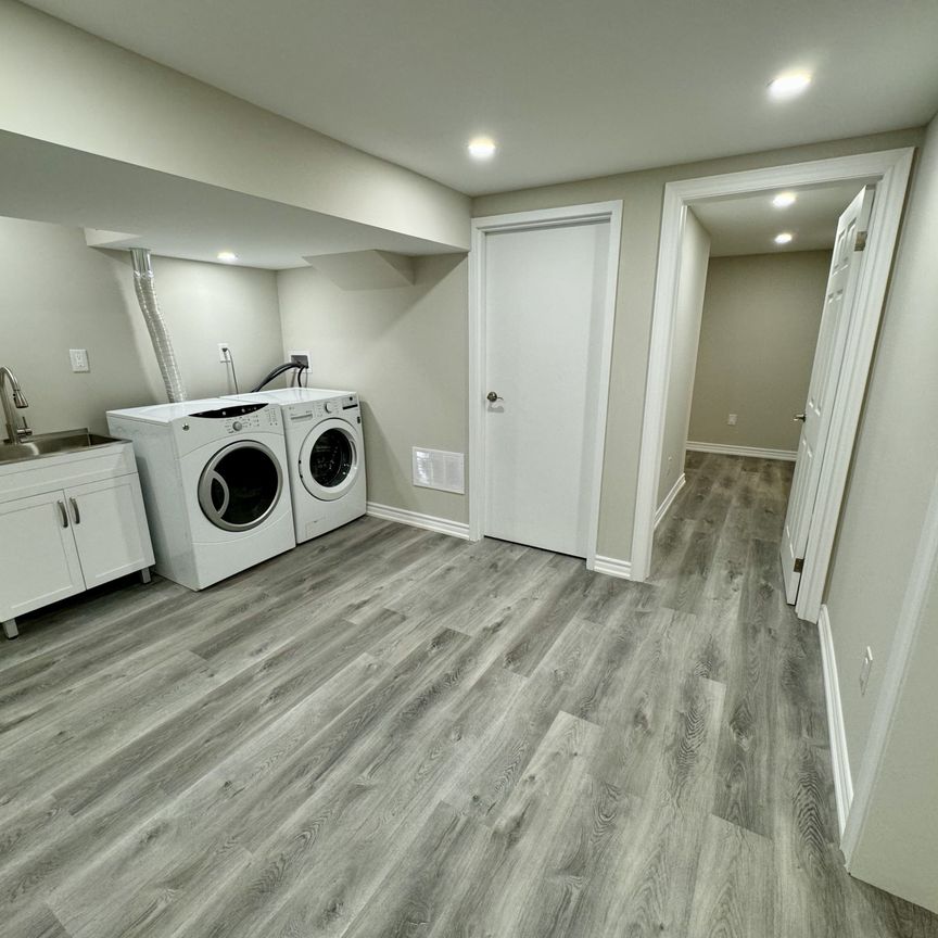 For Lease - 19 Waring Court Unit# Lower, Toronto, Ontario - Photo 1