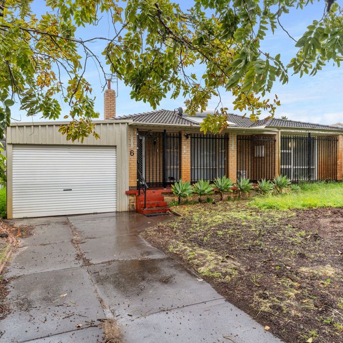 6 Knutsford Avenue, Rivervale WA 6103 - Photo 1
