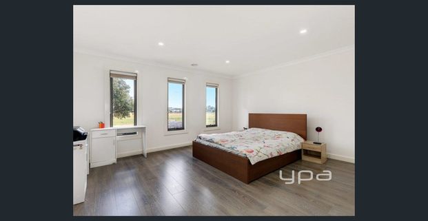 Luxury Home In Mickleham's Finest - Photo 1