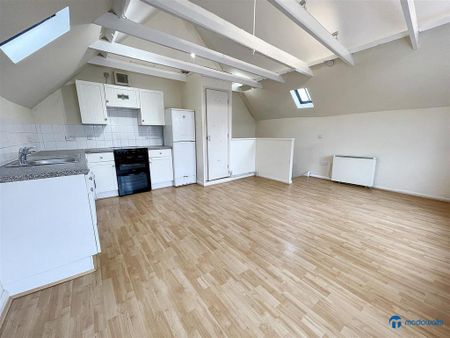 1 bedroom flat to rent - Photo 2
