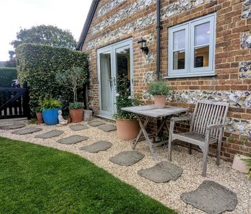 4 bedroom semi-detached house to rent - Photo 1