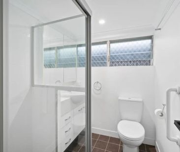 “BEAUTIFUL EXECUTIVE LIVING IN THE HEART OF TARRAGINDI” - Photo 3