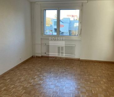 Bel appartement de 2 pièces au 8ème étage proche de toutes commodités - Foto 3