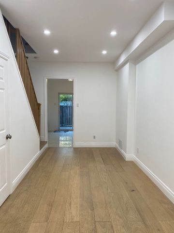 For Lease - 1524 Dupont Street Unit# Upper, Toronto, Ontario - Photo 2