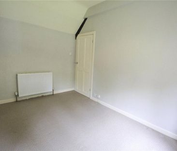2 bedroom end of terrace house to rent - Photo 2