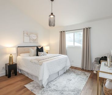 Detached Home For Lease | X8137734 - Photo 2