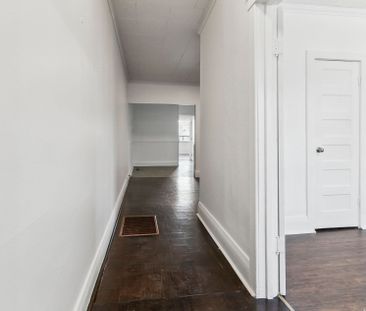 For Lease - 279 Cedarvale Avenue Unit# Upper, Toronto, Ontario - Photo 4