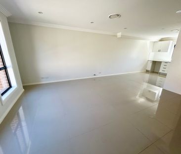 MODERN TOWNHOUSE - Photo 1