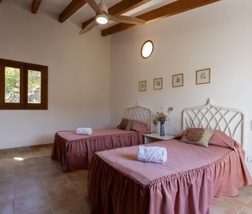 3 Bedrooms - Photo 3