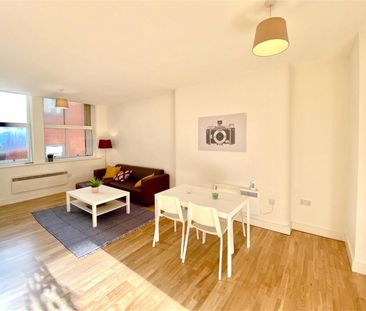 2 bedroom Flat To Let - Photo 1