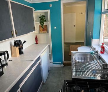 1 bedroom in a house share to rent - Photo 6