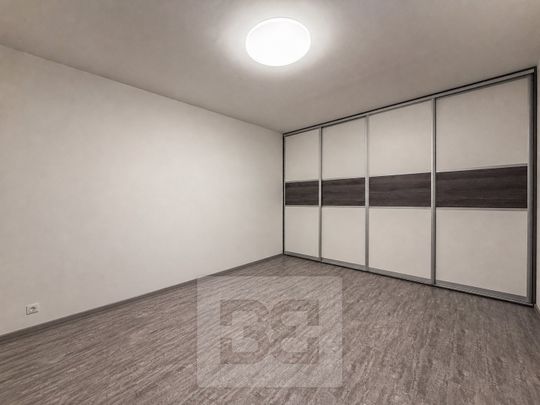 Pronájem bytu 1+kk a garsoniéry 31 m², Matúškova 783, Praha Háje - Fotografie 1