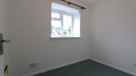 2 bedroom semi-detached house to rent - Photo 3