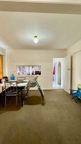 Beautiful 4 Bedroom House in Mt Roskill - Photo 5