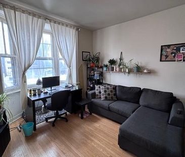 Quartier Montcalm, Québec, beau 3 1/2, aire ouverte, orienté sud, I... - Photo 1