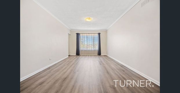 UPSTAIRS MODERN 2 BEDROOM UNIT - Photo 1