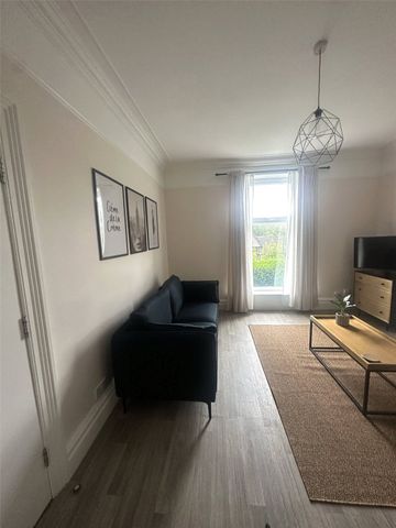 3 Woodthorpe Terrace, Huddersfield, HD1 - Photo 4