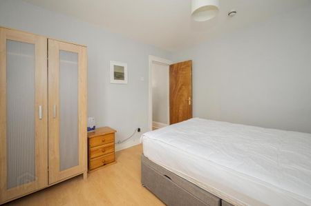 Flat 2, 5 Malone Avenue, Belfast, BT9 6EN - Photo 3