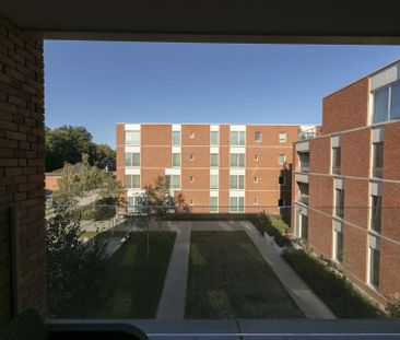 Gunstig gelegen zeer recent appartement - Photo 2