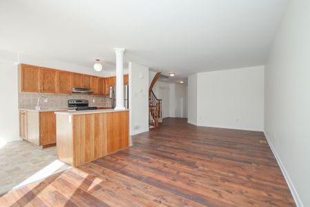 For Lease - 328 STATEWOOD Drive, Kanata, Ontario - Photo 2