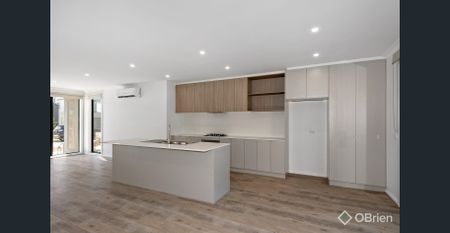 Modern Townhouse in Popular Estate. - Photo 4