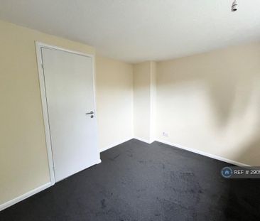 2 bedroom semi-detached house to rent - Photo 3