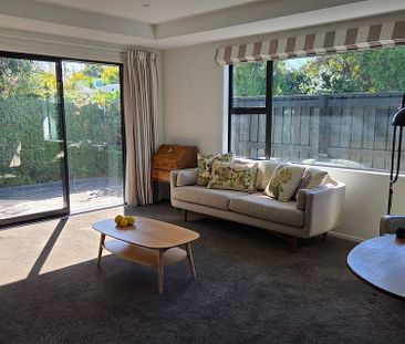 Stylish 2-Bedroom Townhouse in Central Blenheim - Photo 2