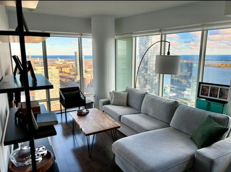 For Lease - 8 The Esplanade N/A Unit# 4510, Toronto, Ontario - Photo 2