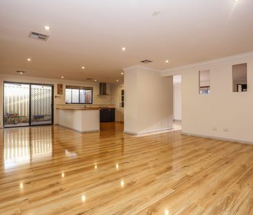 Beautiful home with a garden spa! - Photo 3