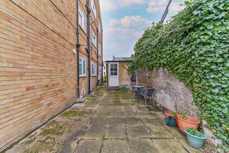 Elmers End Road, Beckenham, SE20 - Photo 5