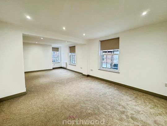 2 bedroom flat to rent - Photo 1