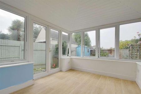 Loxwood Avenue, Worthing, BN14 - Photo 5