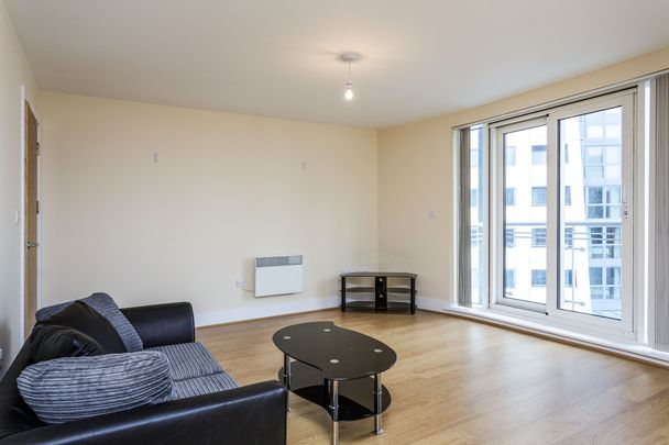 2 bedroom apartment to rent The Roundhouse, Gunwharf Quays, Portsmouth, PO1 - Photo 1