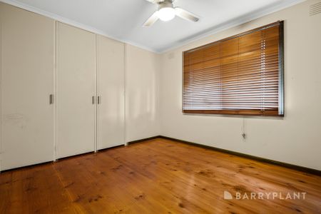 Family Home - Photo 4