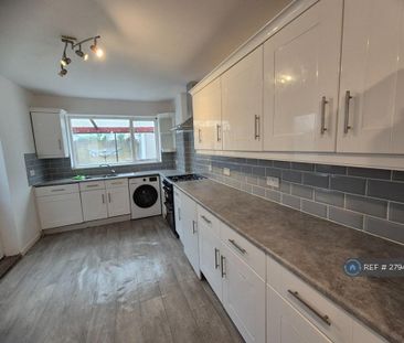 3 bedroom terraced house to rent - Photo 5