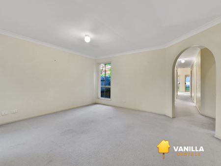 41 Regents Circuit, Forest Lake QLD 4078 - House For Rent | Domain - Photo 4