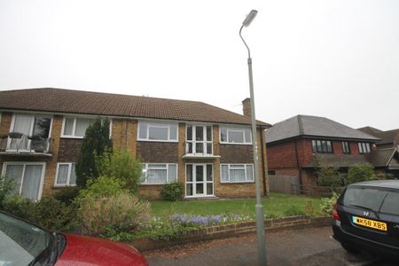 2 bedroom maisonette to rent - Photo 4