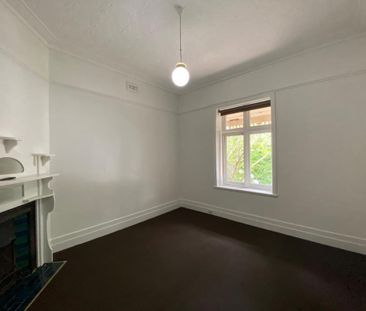 390 Riversdale Road, Hawthorn East - Photo 3