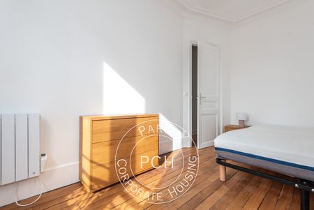 Rue Mathurin Régnier, - Photo 3