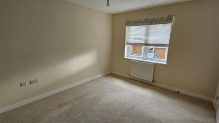 4 bedroom detached house to rent - Photo 4