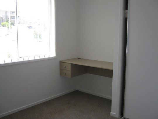 PET FRIENDLY! NEAR NORTH LAKES! - Photo 1