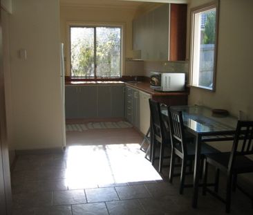 5-bedroom shared house, Finch Street - Photo 3
